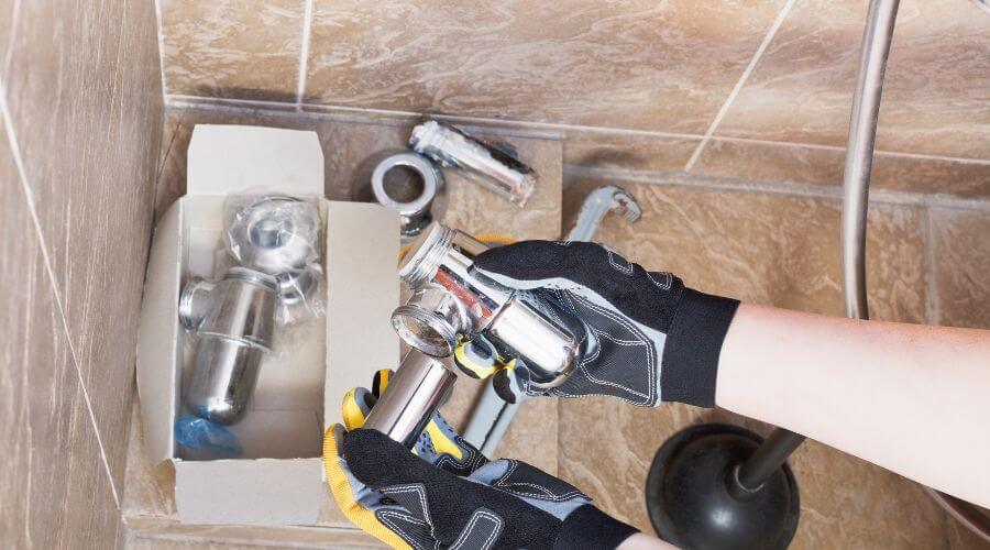 Professional gutter cleaning in Newberry Springs, CA
